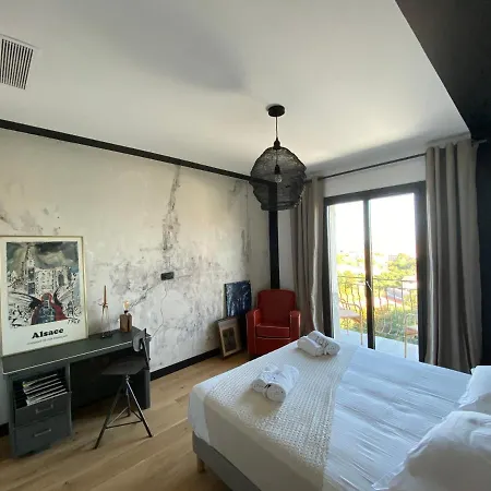 Affittacamere Maison Des Baux Arts Vue Mer *